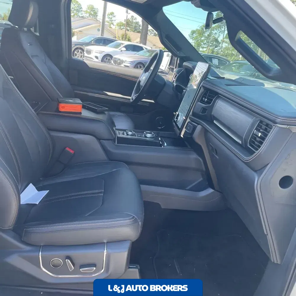 2024 Ford Expedition MAX Platinum