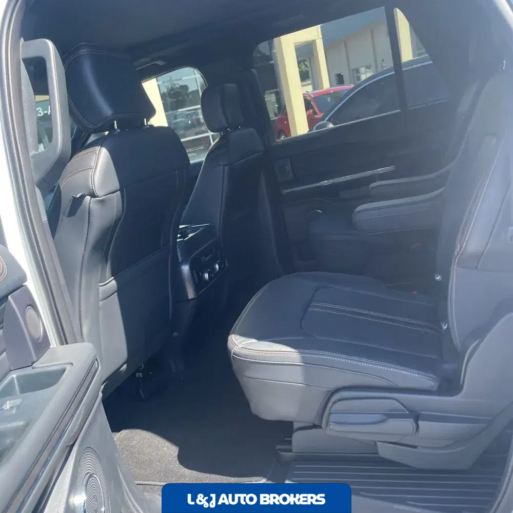 2024 Ford Expedition MAX Platinum