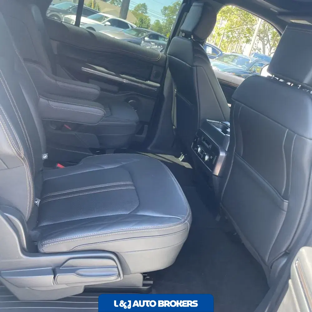 2024 Ford Expedition MAX Platinum