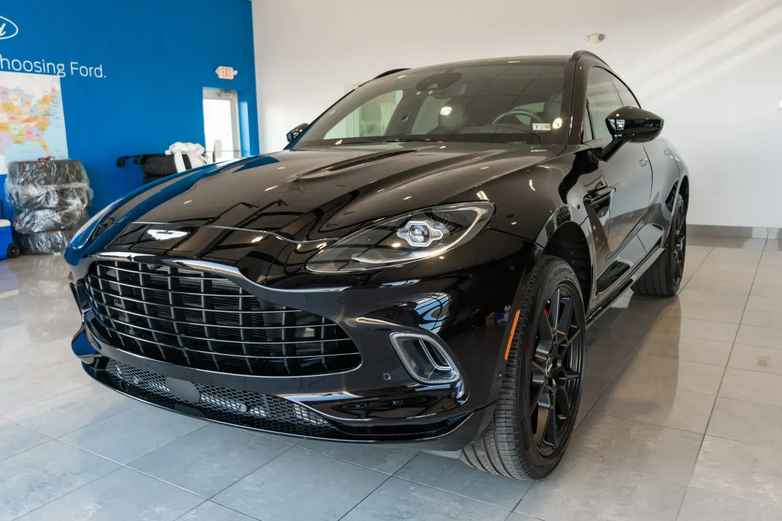 2021 Aston Martin DBX