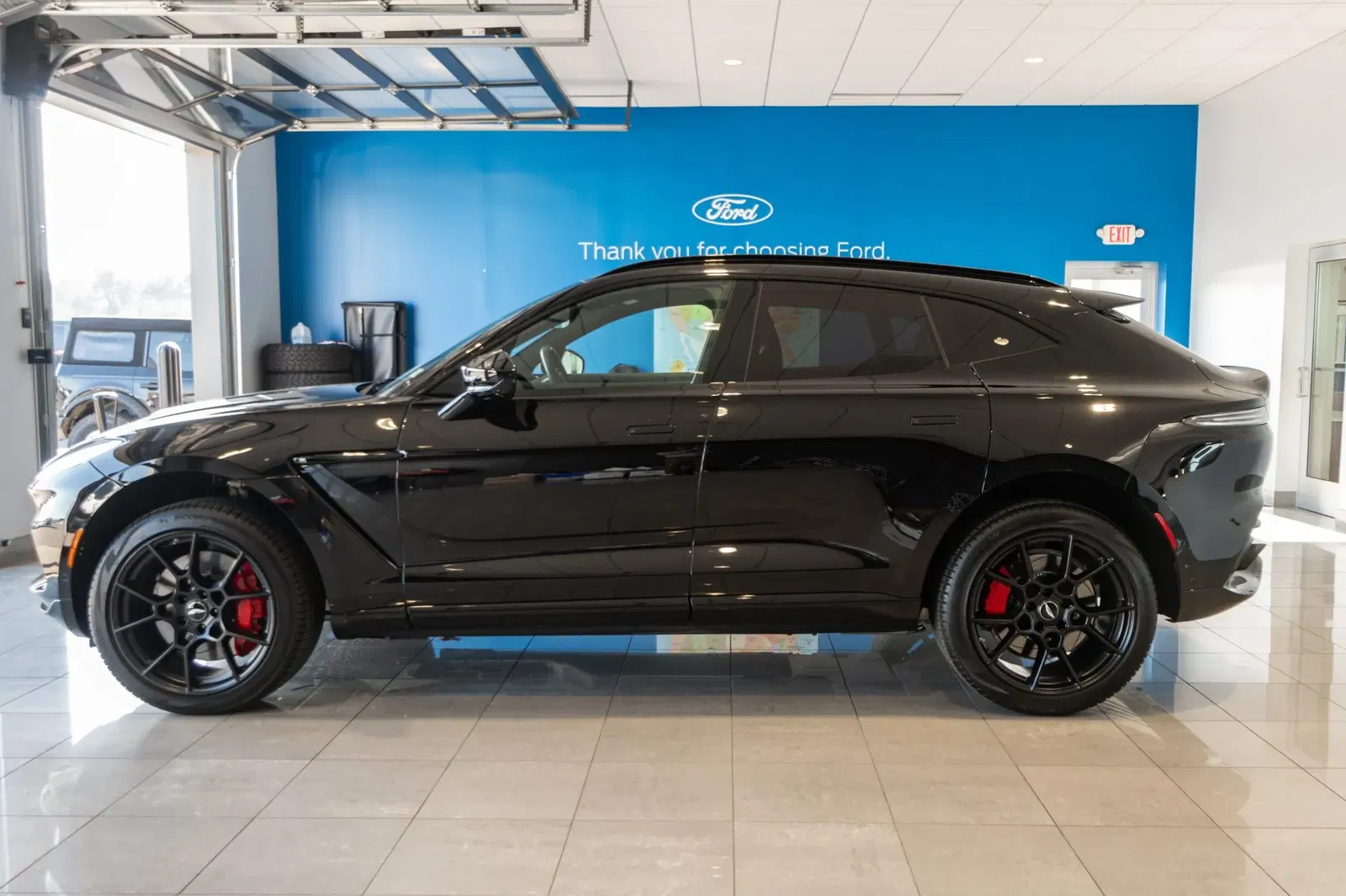2021 Aston Martin DBX