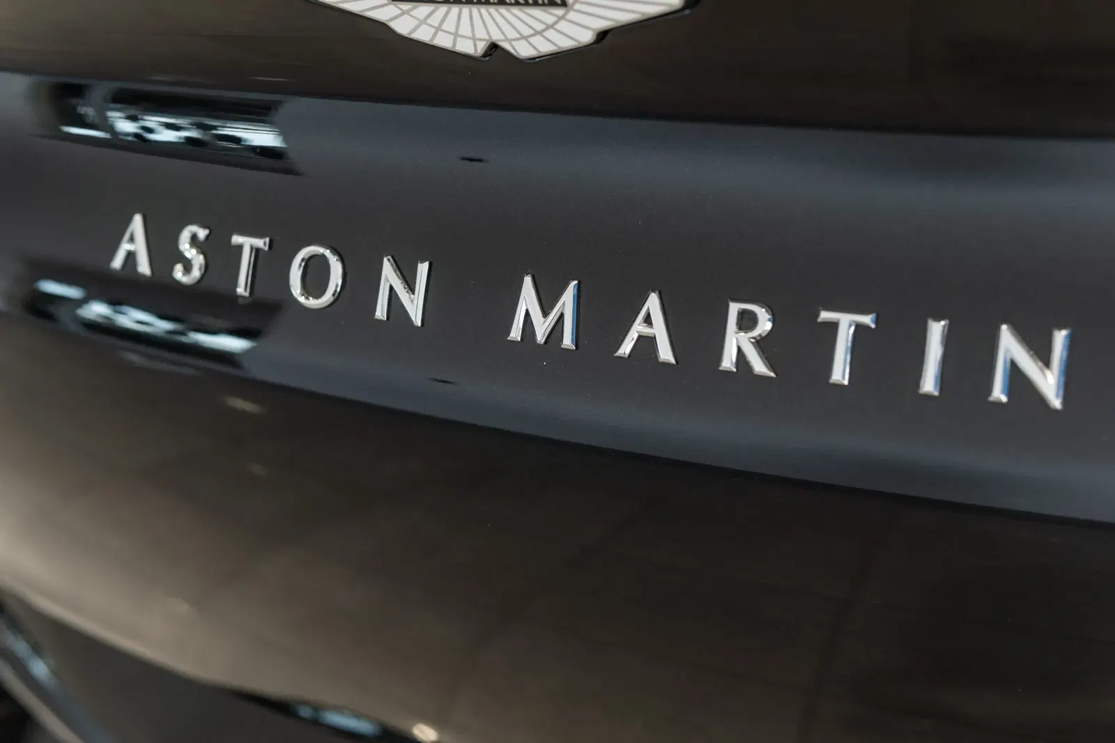 2021 Aston Martin DBX