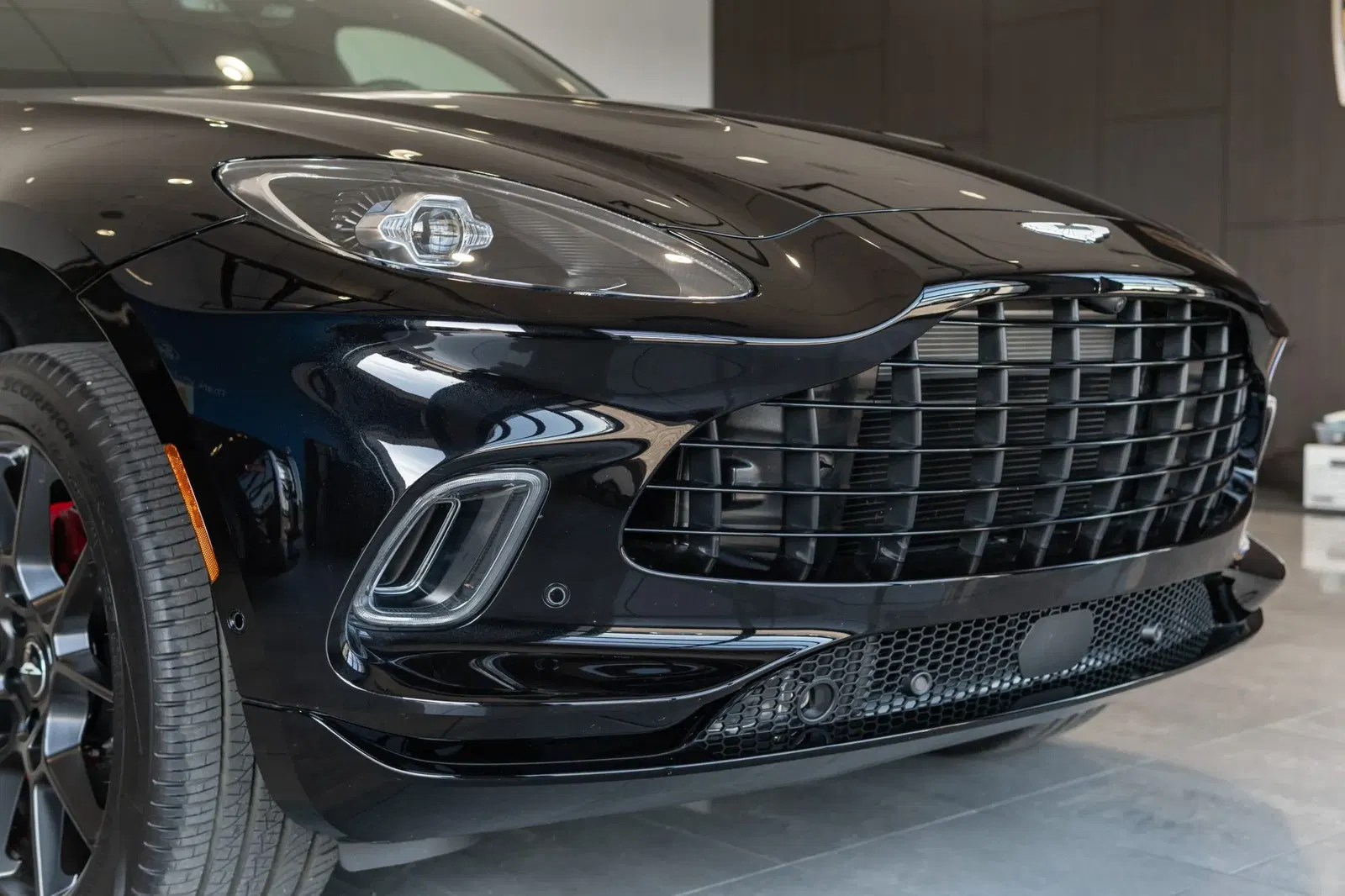2021 Aston Martin DBX