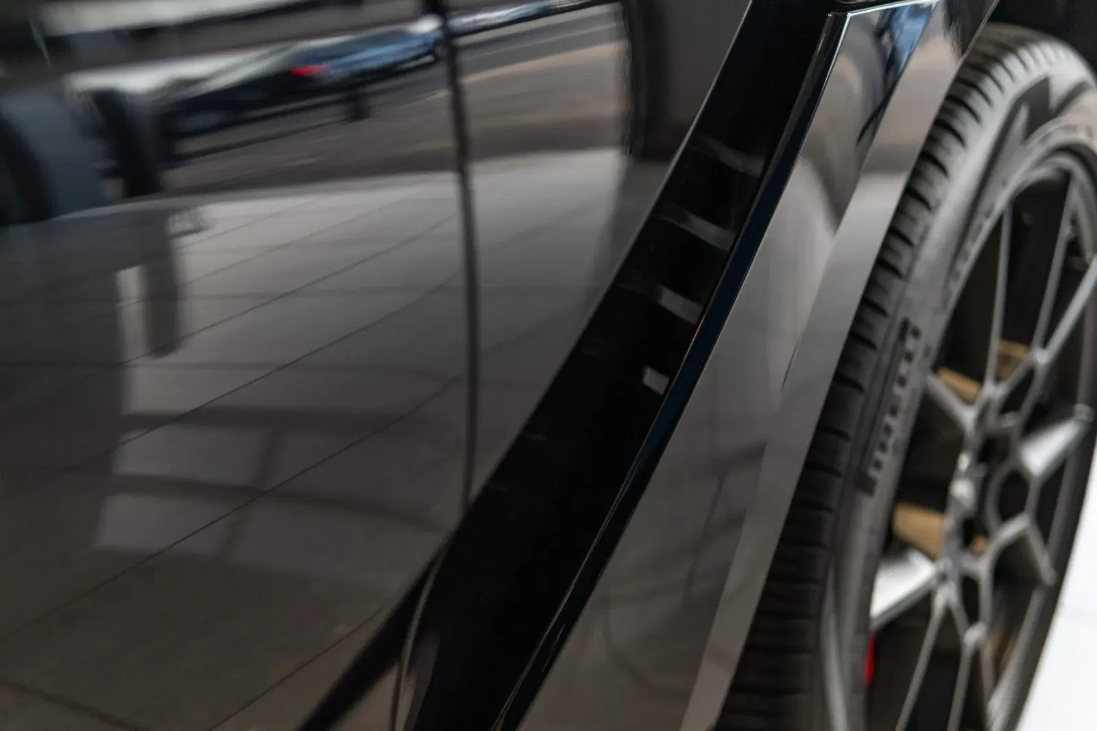 2021 Aston Martin DBX