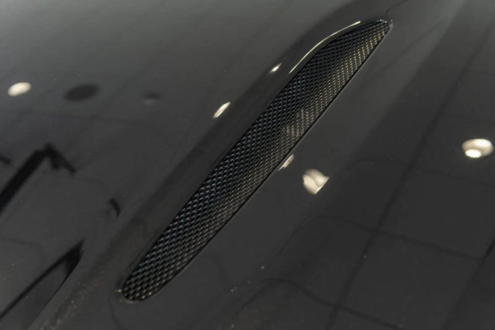 2021 Aston Martin DBX
