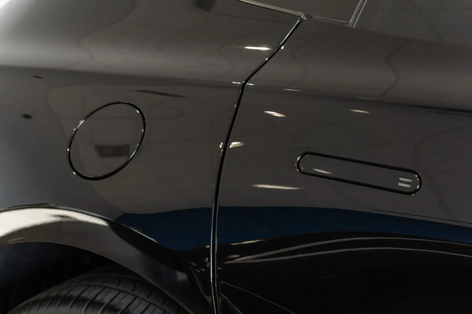 2021 Aston Martin DBX