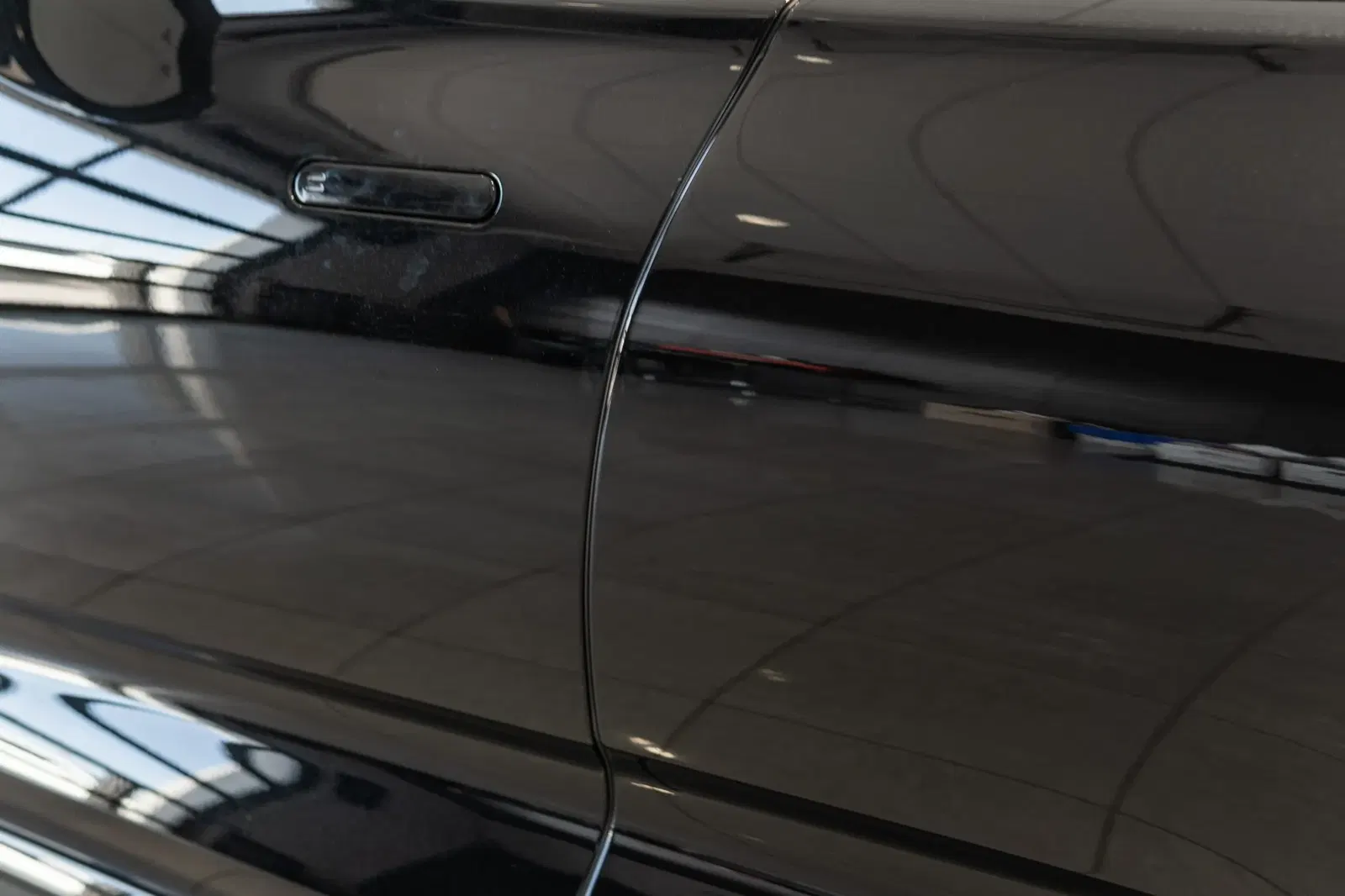 2021 Aston Martin DBX