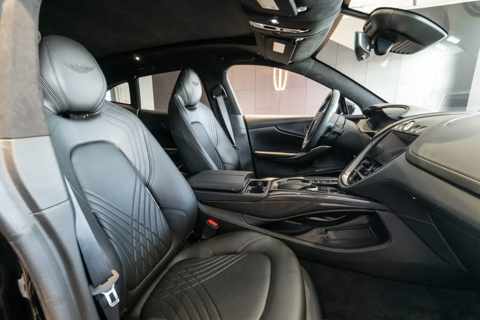 2021 Aston Martin DBX