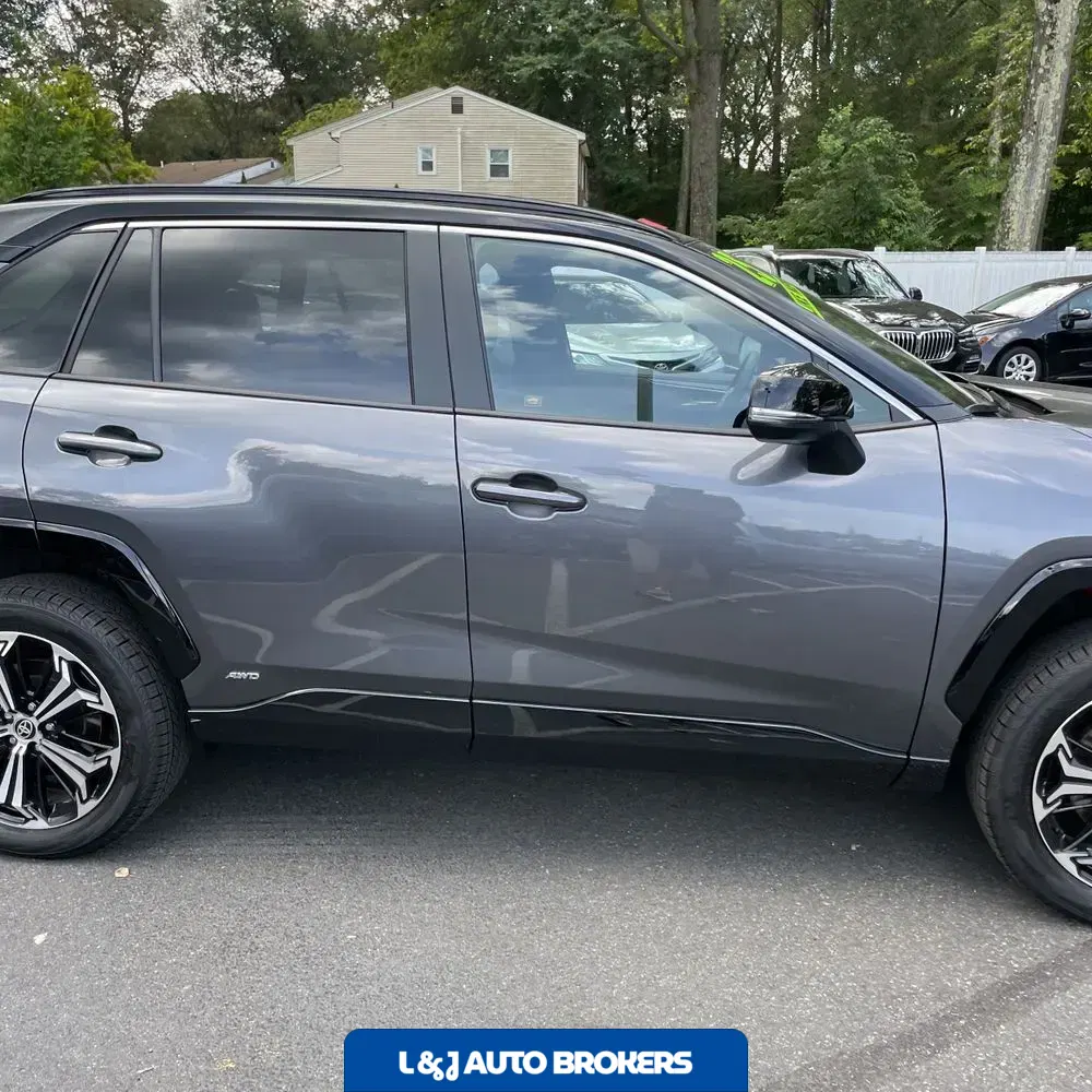 2025 Toyota RAV4 Plug-in Hybrid XSE