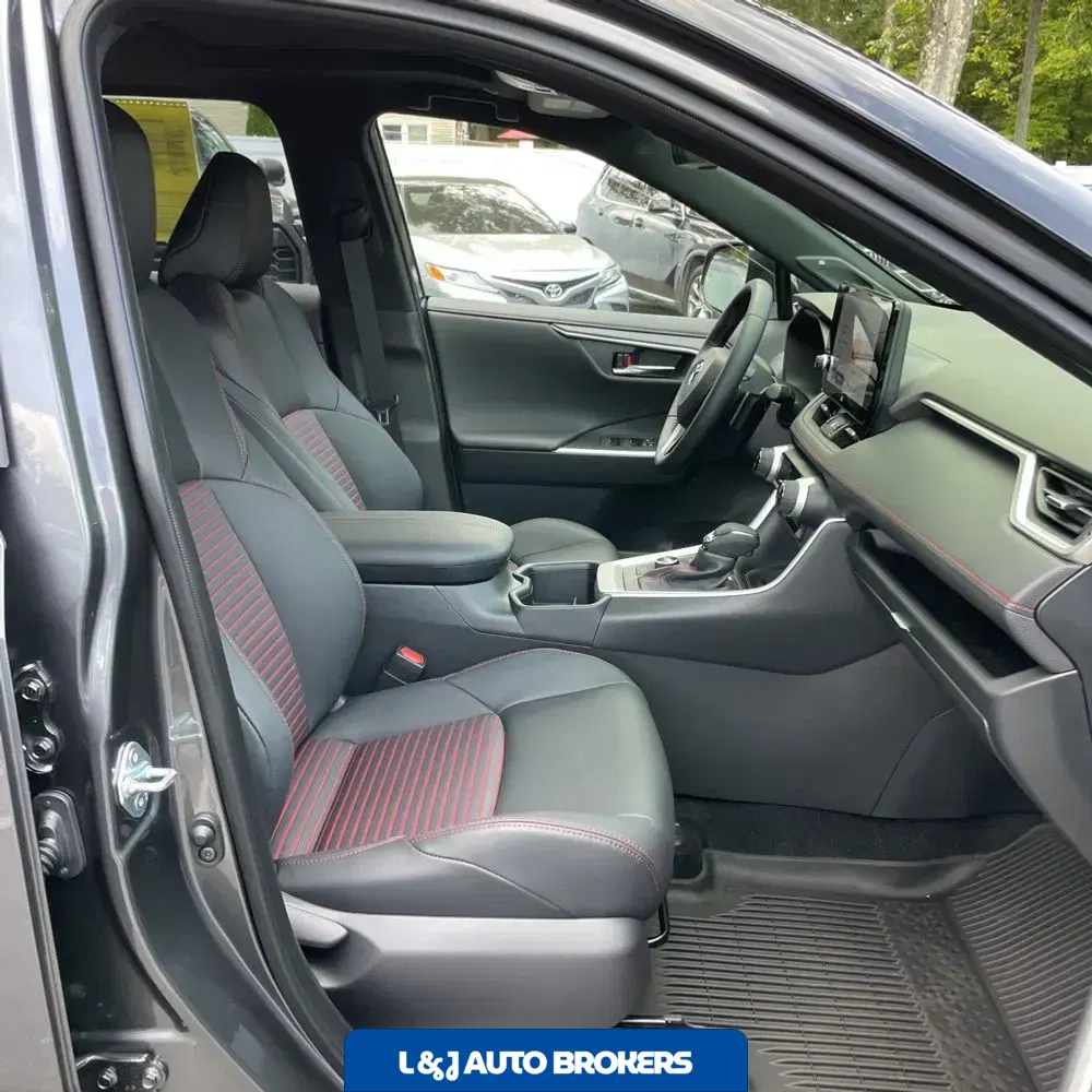2025 Toyota RAV4 Plug-in Hybrid XSE