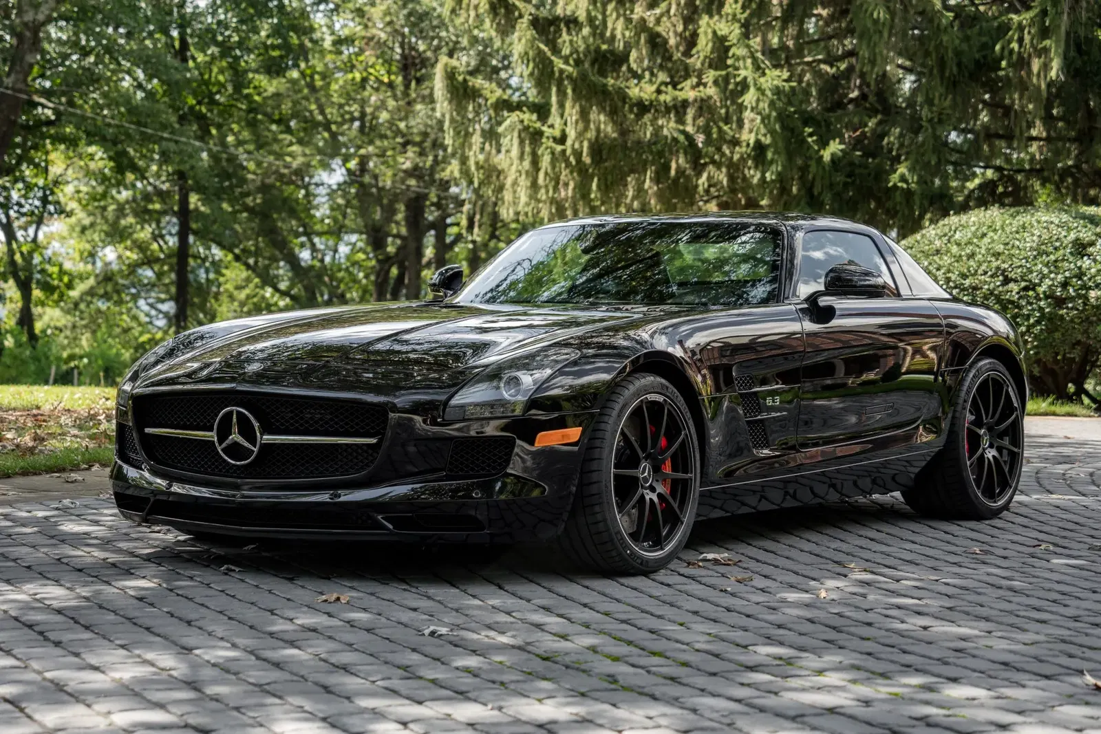 3,400-Mile 2013 Mercedes-Benz SLS AMG GT Coupe
