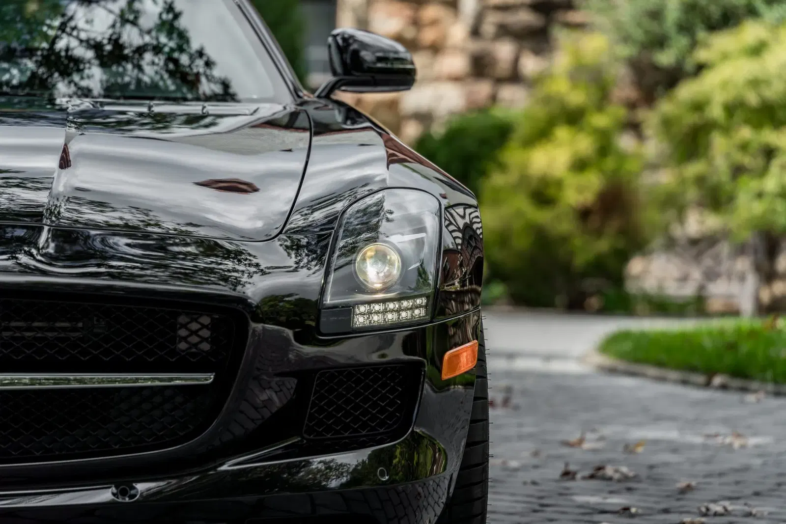 3,400-Mile 2013 Mercedes-Benz SLS AMG GT Coupe