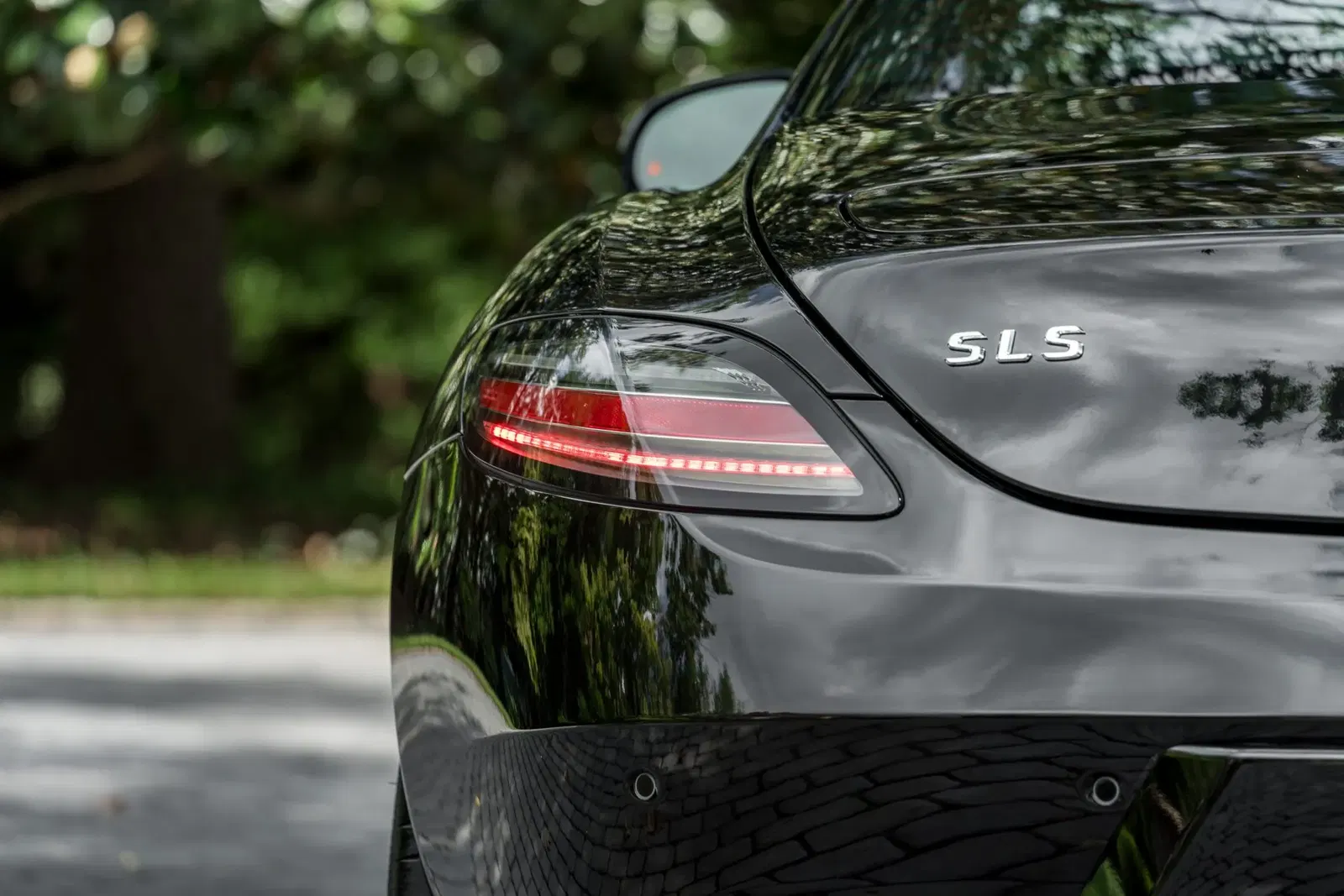 3,400-Mile 2013 Mercedes-Benz SLS AMG GT Coupe