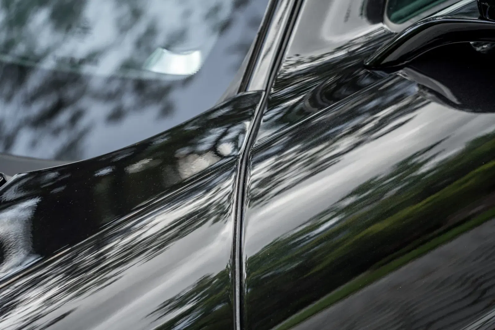 3,400-Mile 2013 Mercedes-Benz SLS AMG GT Coupe