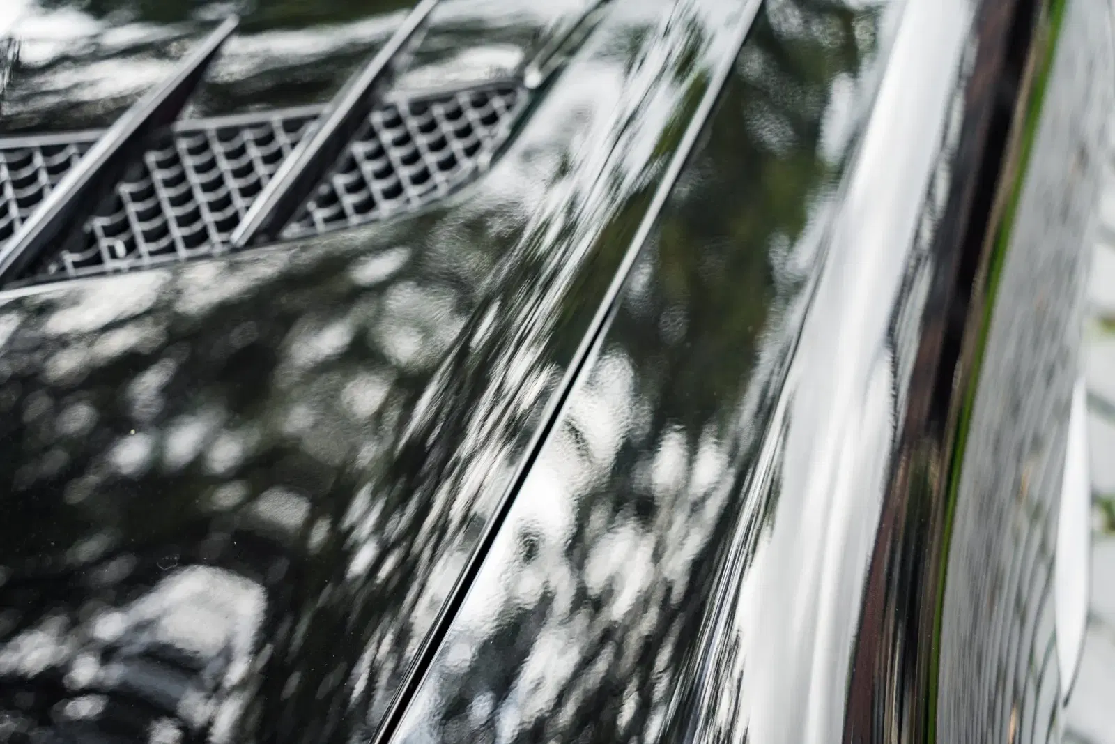 3,400-Mile 2013 Mercedes-Benz SLS AMG GT Coupe
