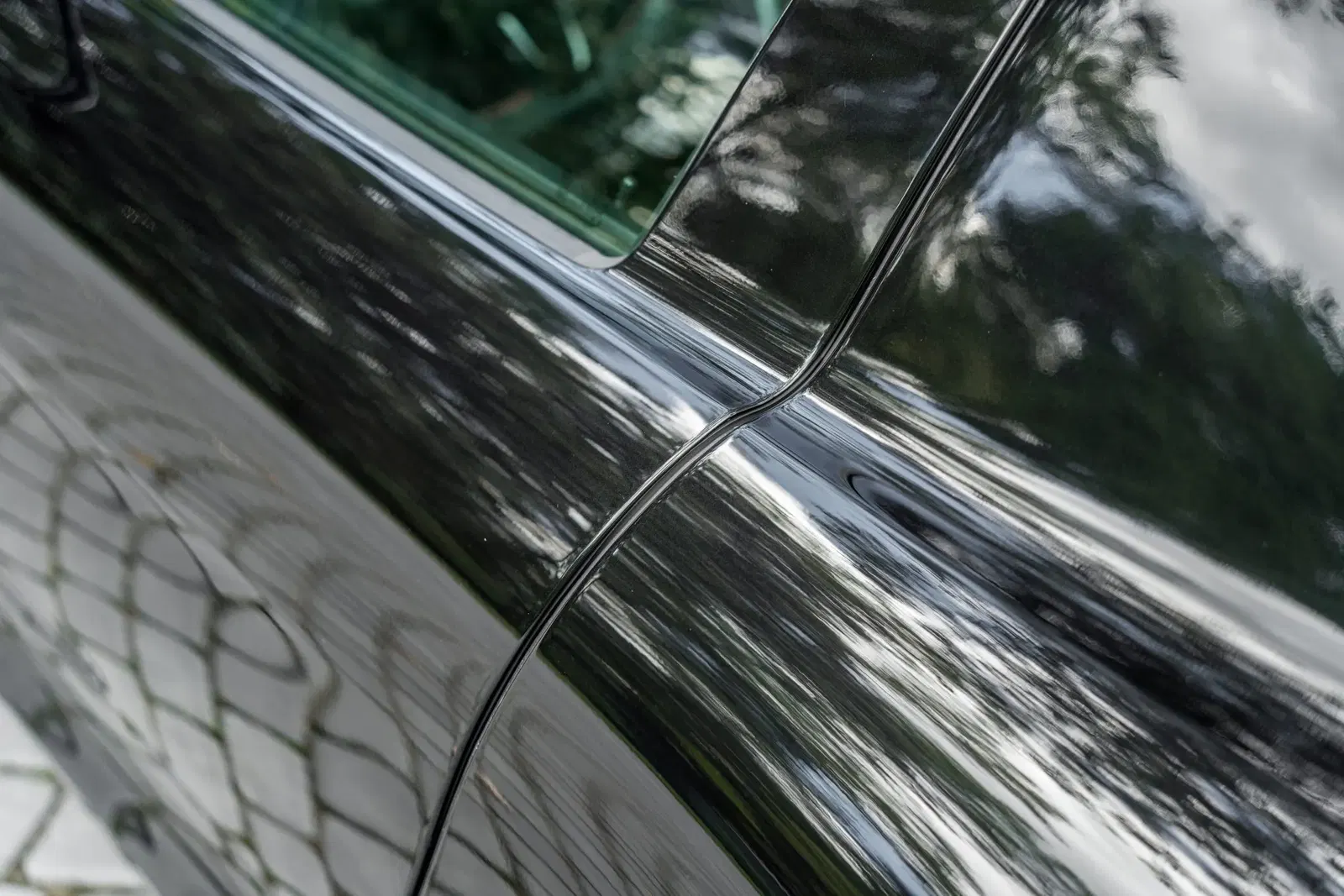 3,400-Mile 2013 Mercedes-Benz SLS AMG GT Coupe