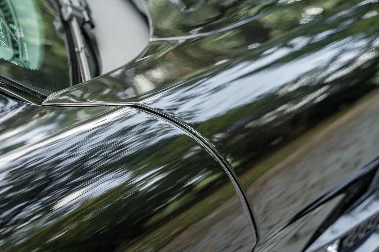 3,400-Mile 2013 Mercedes-Benz SLS AMG GT Coupe