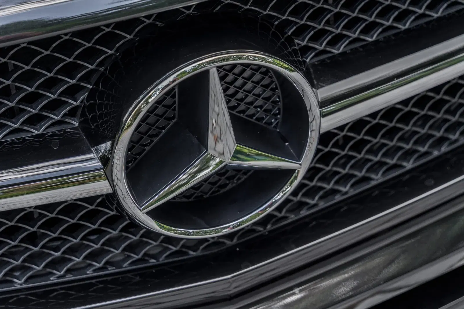 3,400-Mile 2013 Mercedes-Benz SLS AMG GT Coupe