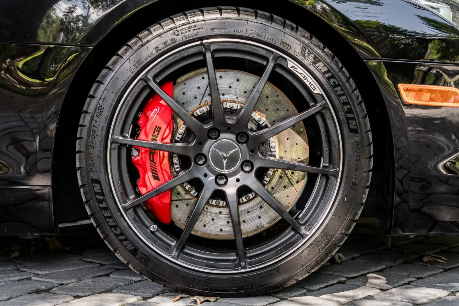 3,400-Mile 2013 Mercedes-Benz SLS AMG GT Coupe