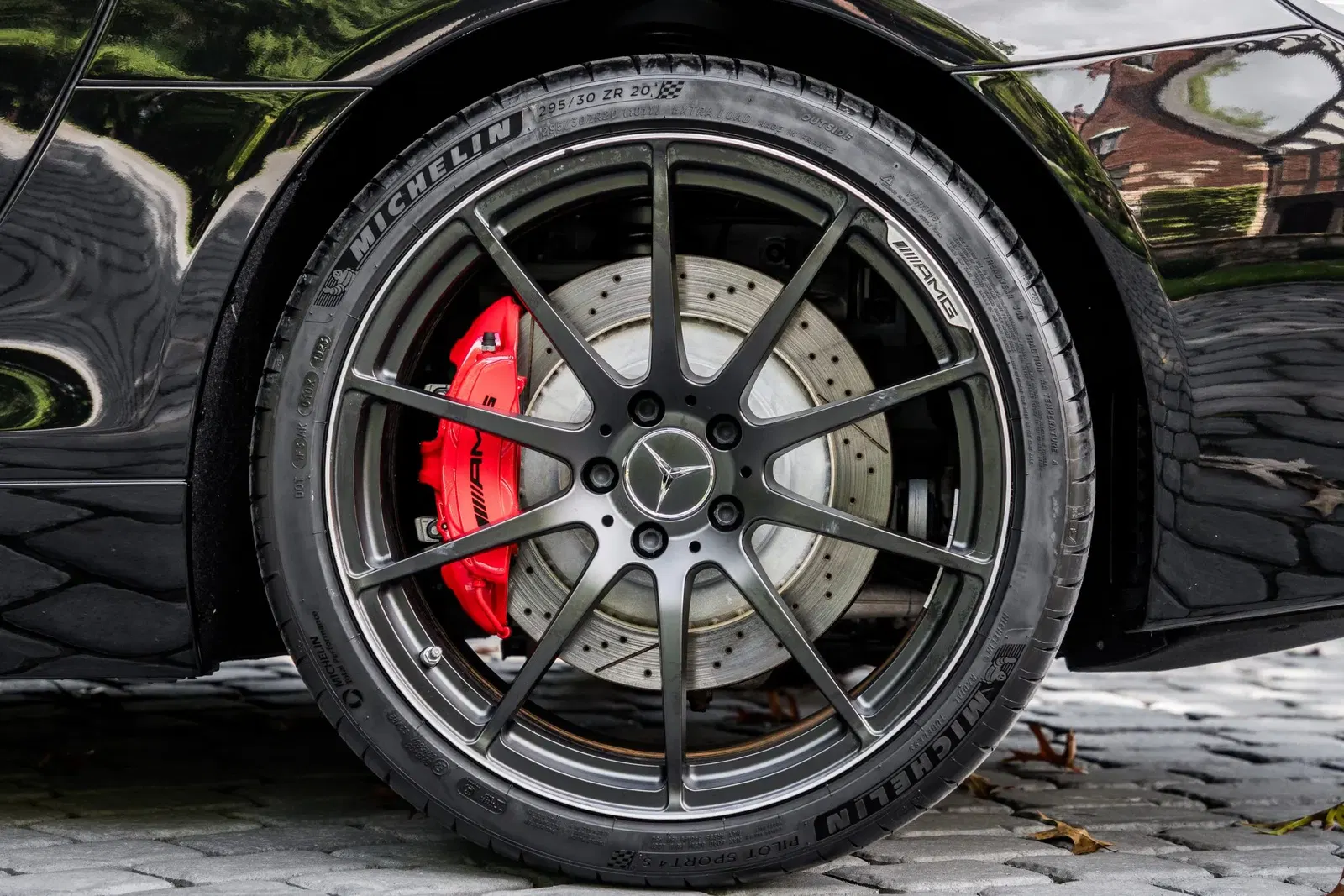 3,400-Mile 2013 Mercedes-Benz SLS AMG GT Coupe