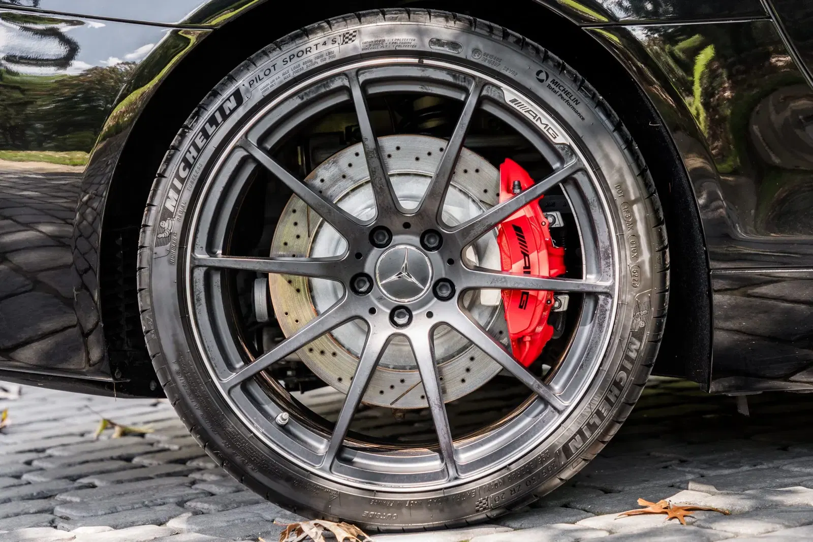 3,400-Mile 2013 Mercedes-Benz SLS AMG GT Coupe