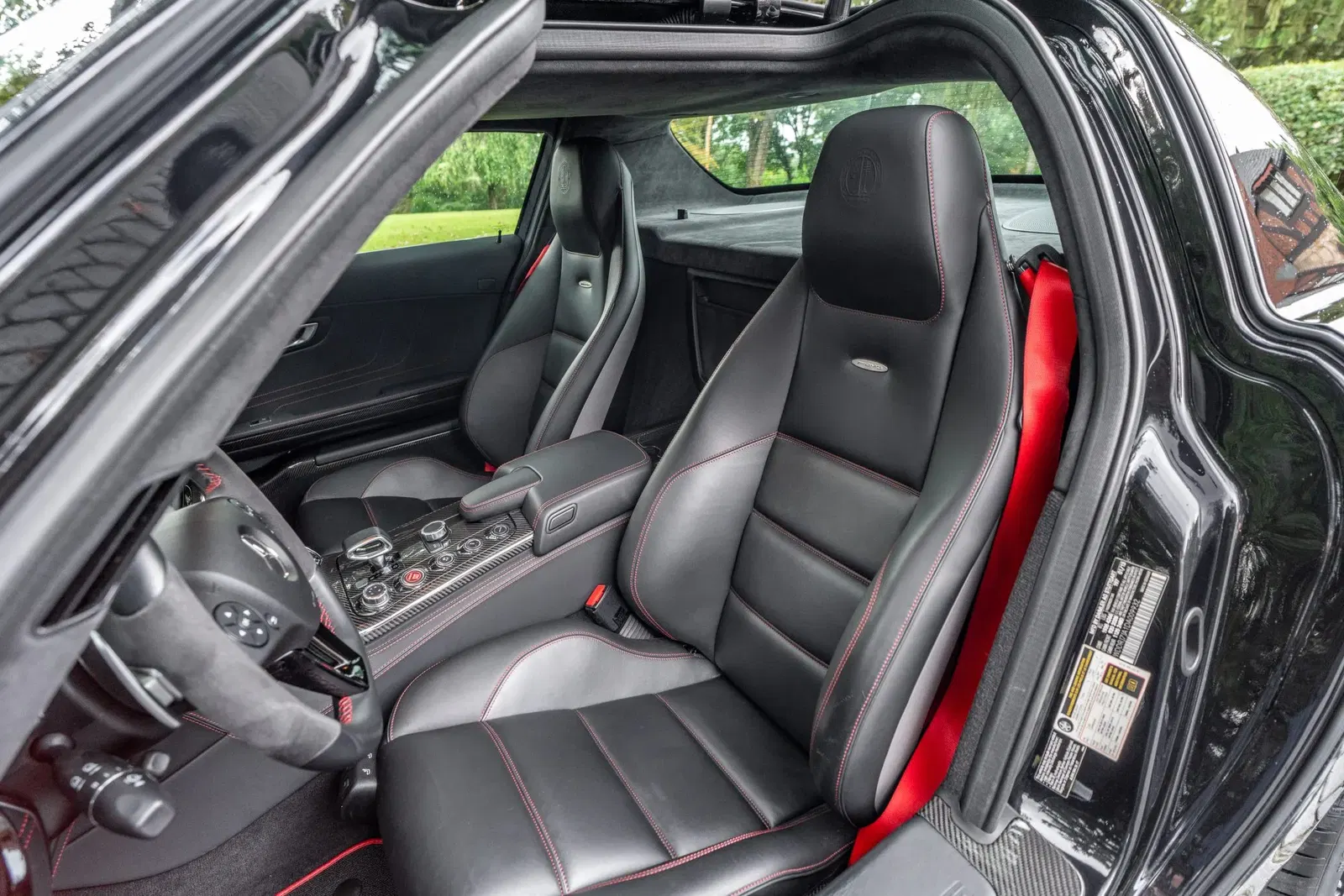 3,400-Mile 2013 Mercedes-Benz SLS AMG GT Coupe
