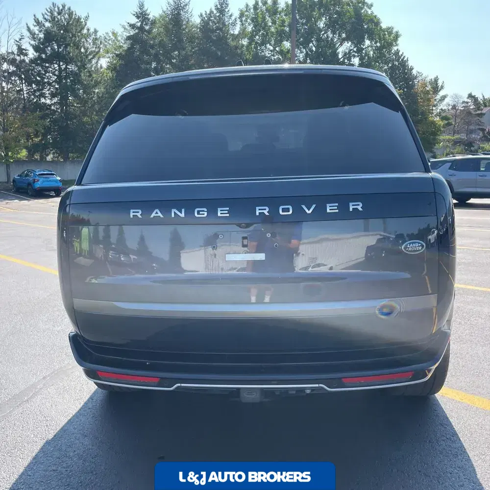 2023 Land Rover Range Rover P530 SE