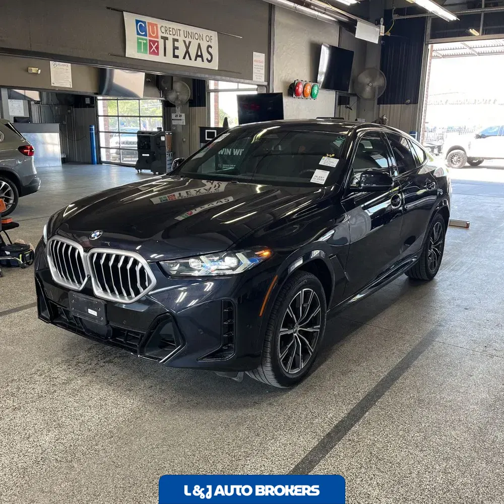 2025 BMW X6 XDrive40i