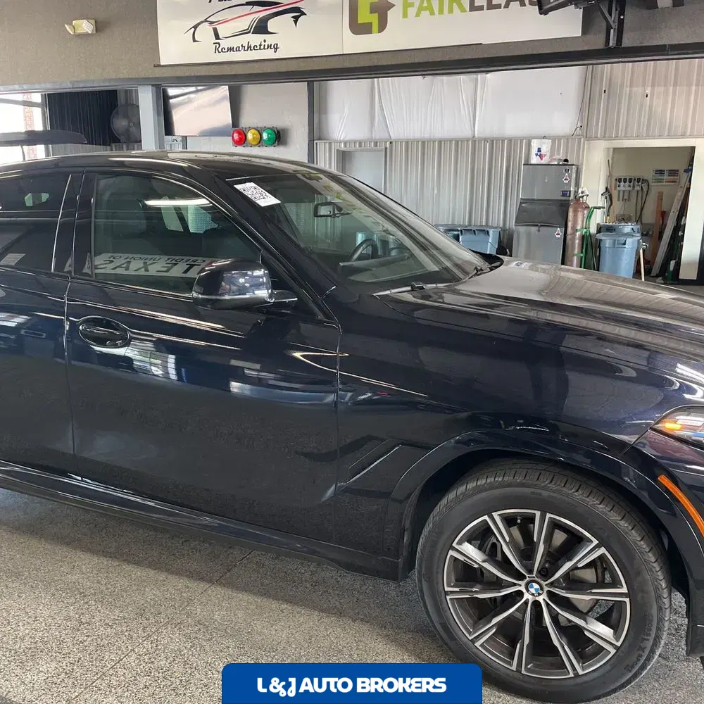 2025 BMW X6 XDrive40i