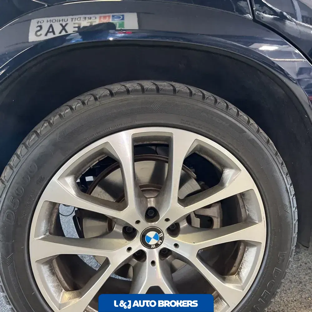 2025 BMW X6 XDrive40i