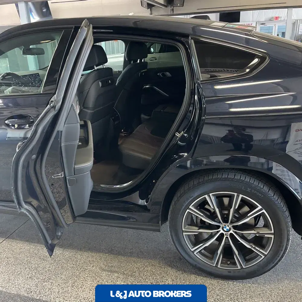 2025 BMW X6 XDrive40i