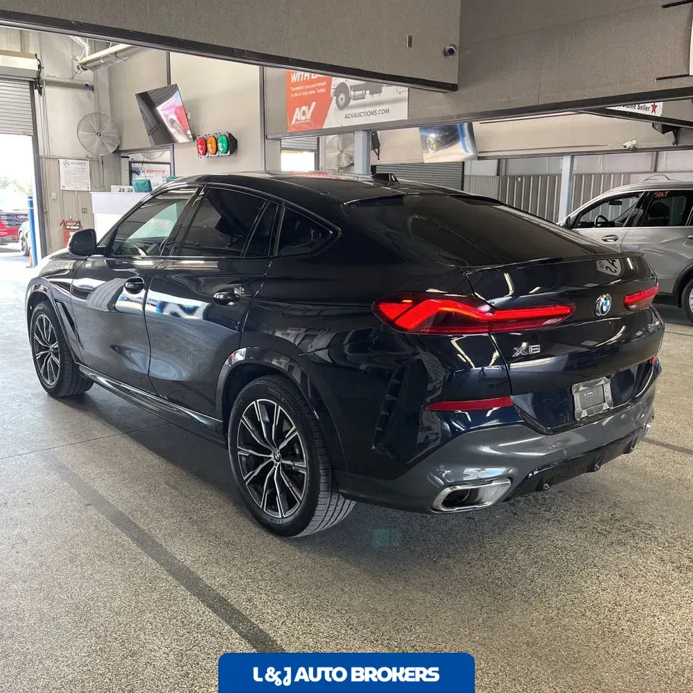 2025 BMW X6 XDrive40i