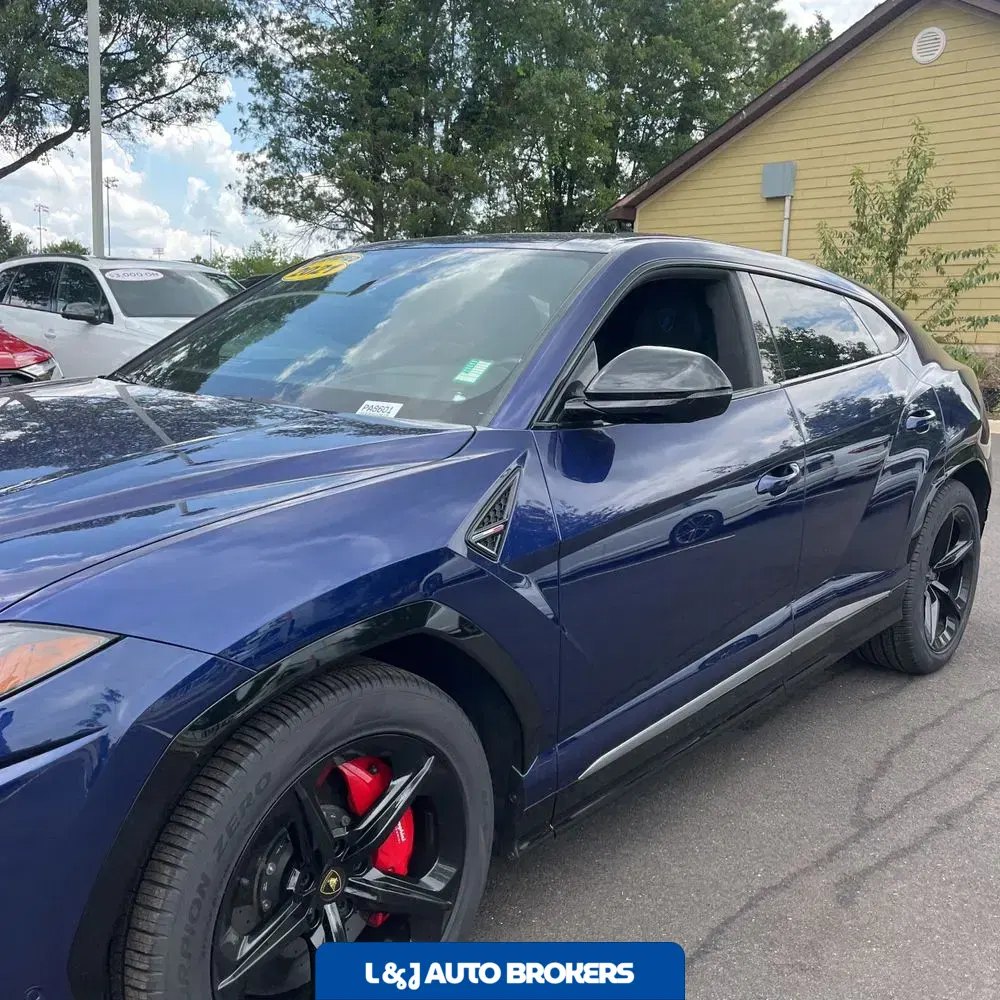 2021 Lamborghini Urus Base