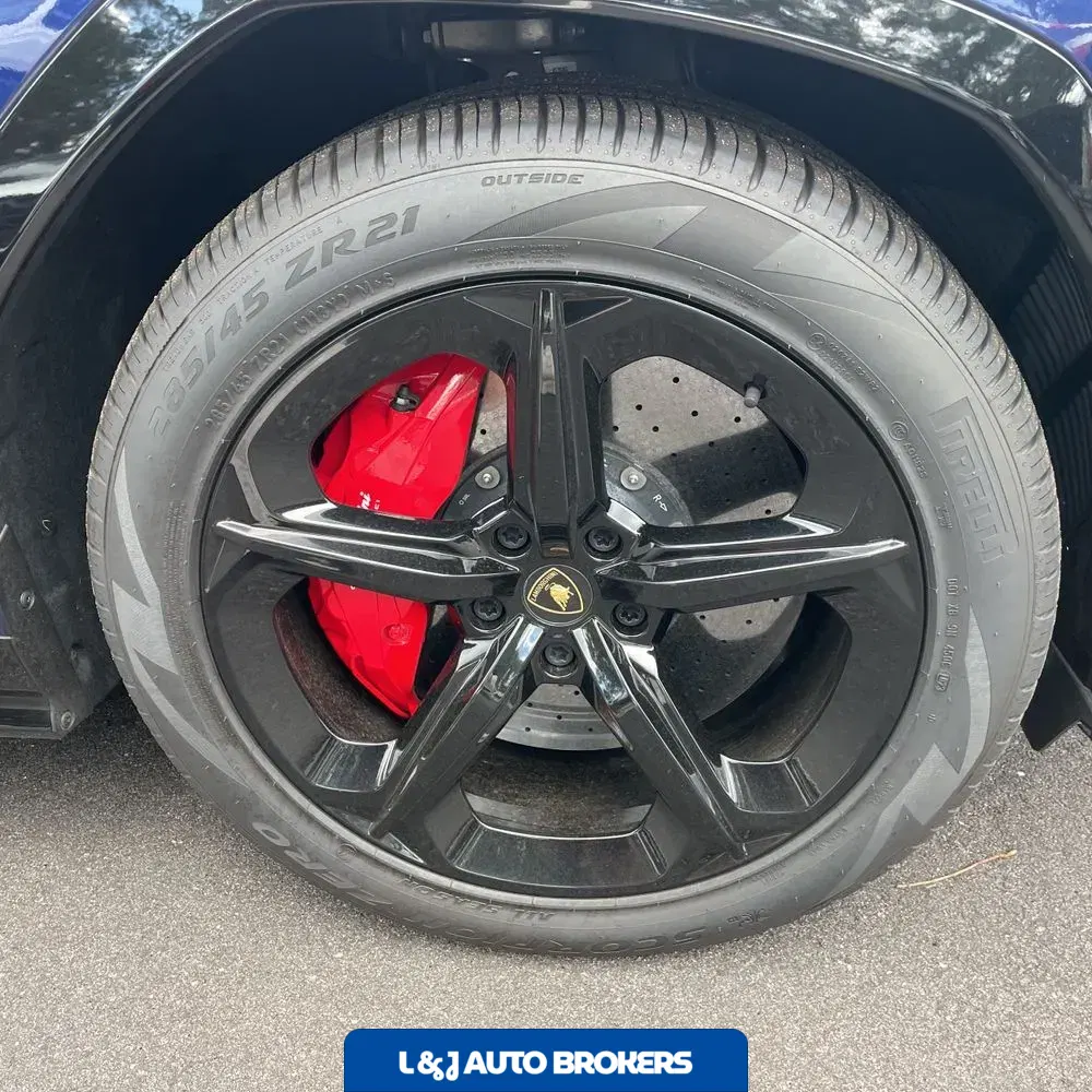 2021 Lamborghini Urus Base