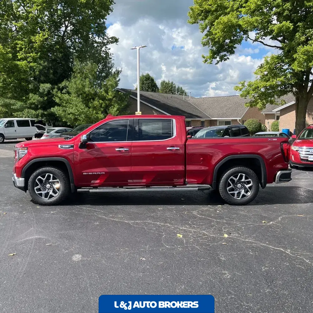2024 GMC Sierra 1500 SLT