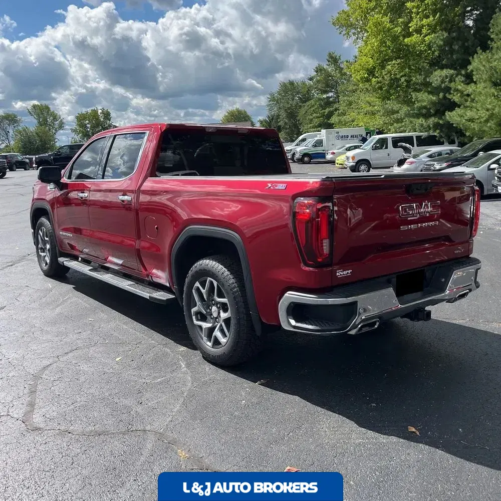 2024 GMC Sierra 1500 SLT
