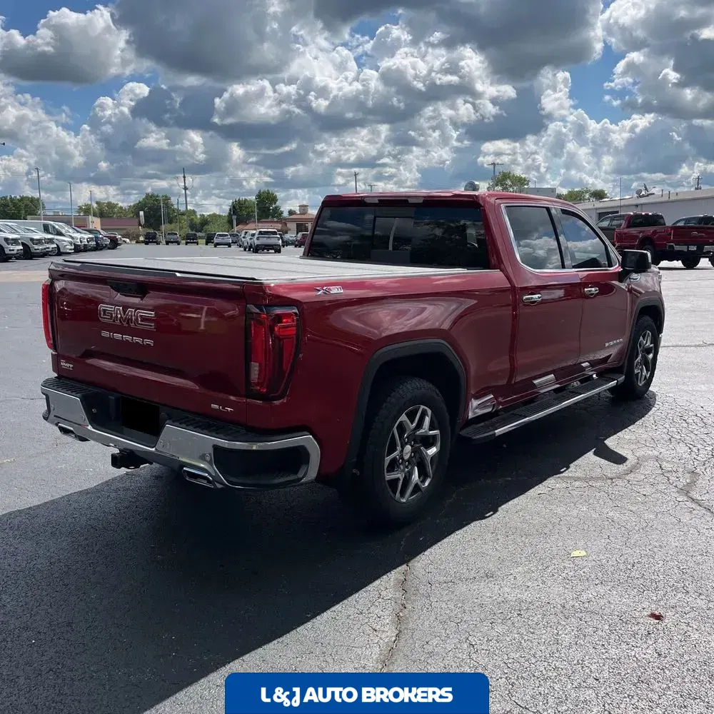 2024 GMC Sierra 1500 SLT