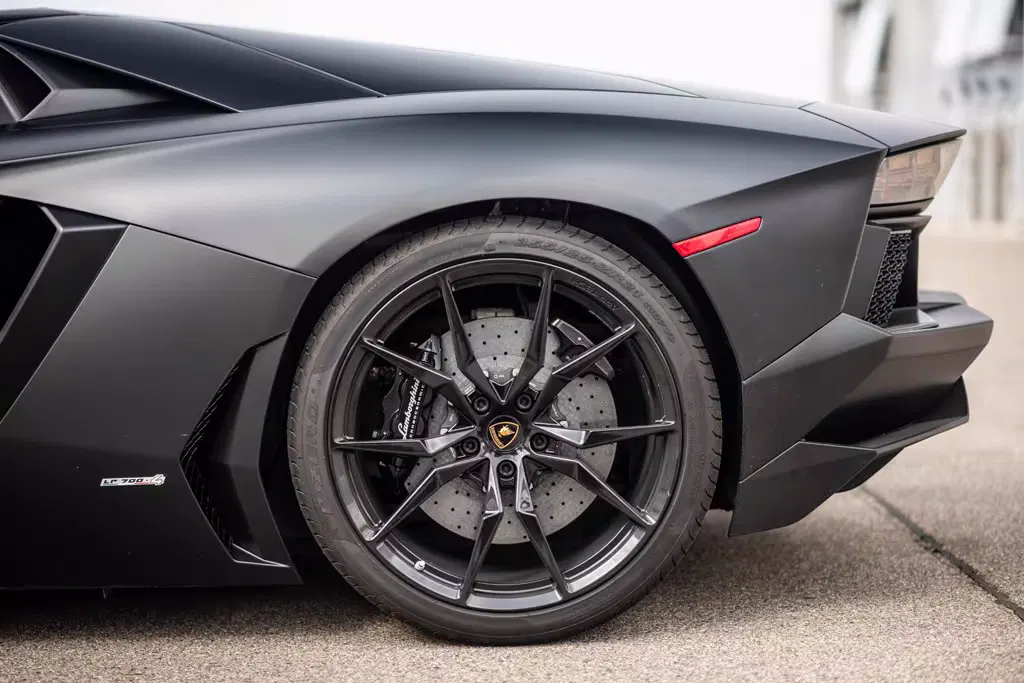 2015 Lamborghini Aventador Roadster