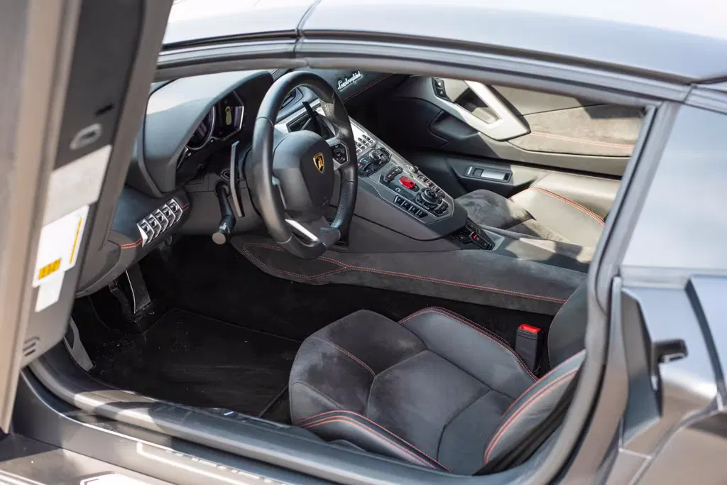 2015 Lamborghini Aventador Roadster
