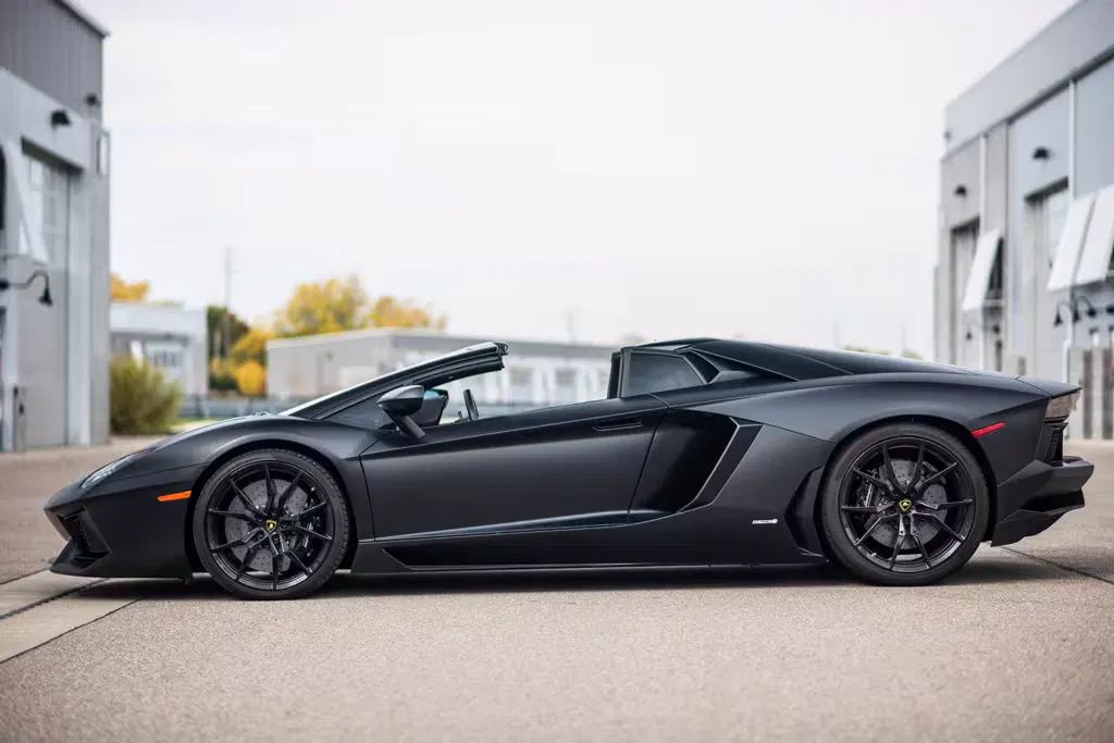 2015 Lamborghini Aventador Roadster
