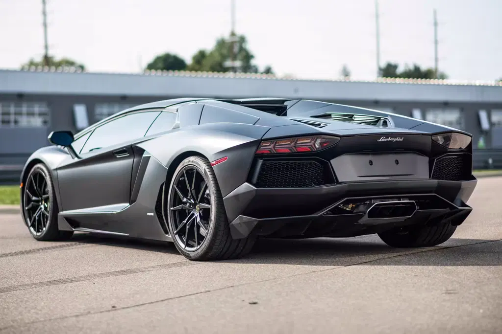 2015 Lamborghini Aventador Roadster