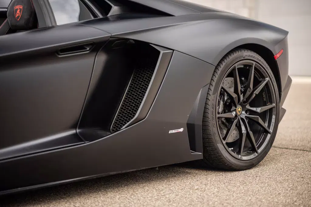 2015 Lamborghini Aventador Roadster
