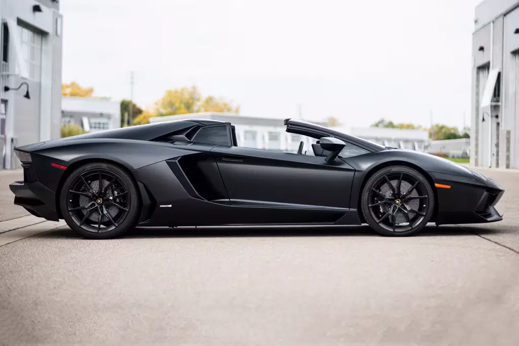2015 Lamborghini Aventador Roadster