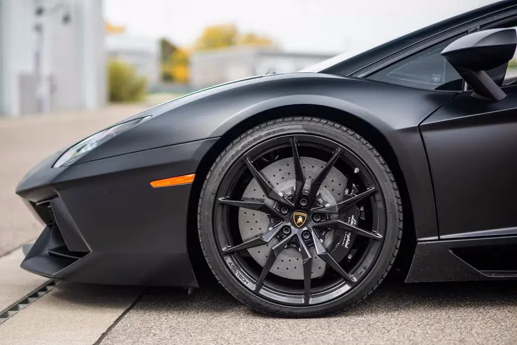 2015 Lamborghini Aventador Roadster