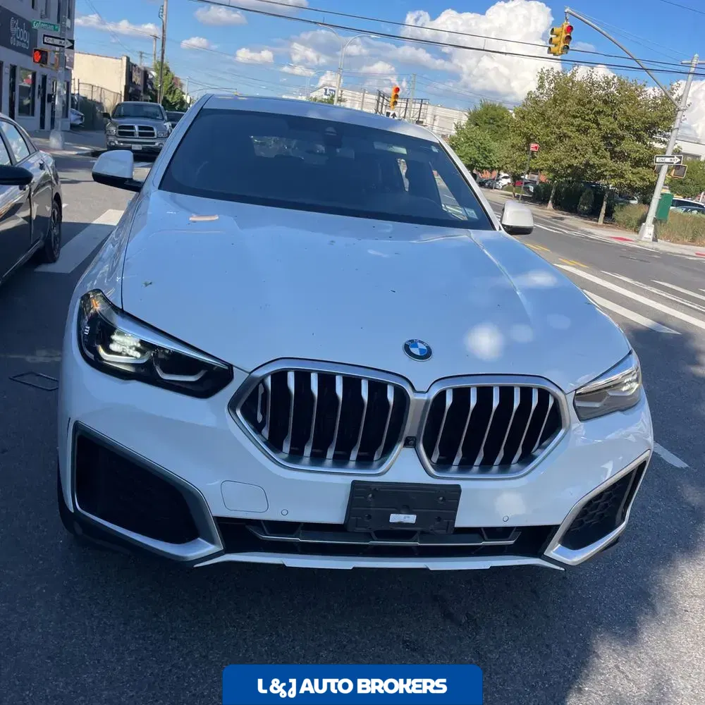 2023 BMW X6 XDrive40i