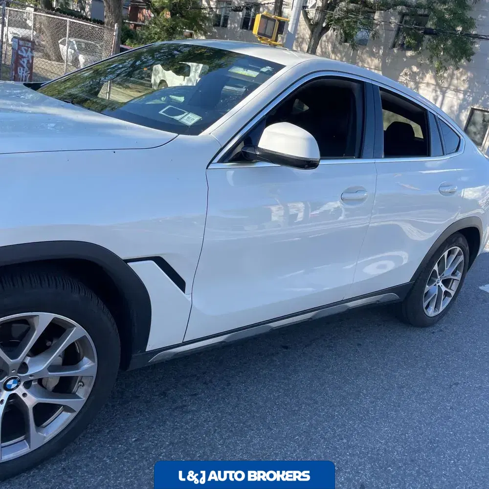 2023 BMW X6 XDrive40i