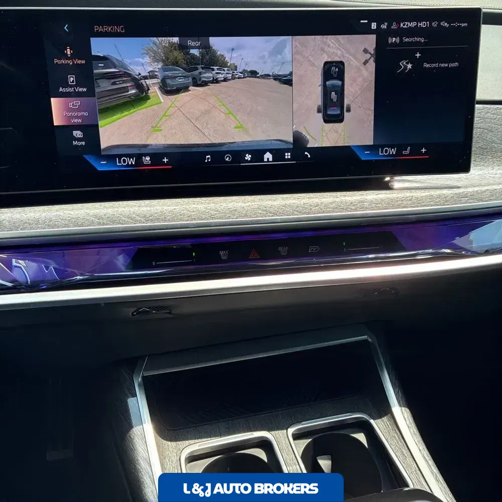 2023 BMW 7-Series 740i