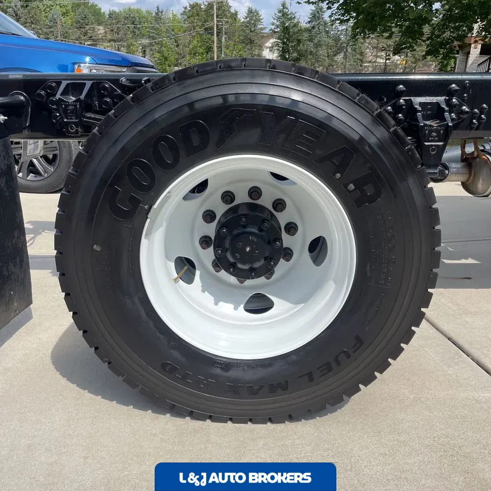 2025 Ford F-750 Super Duty