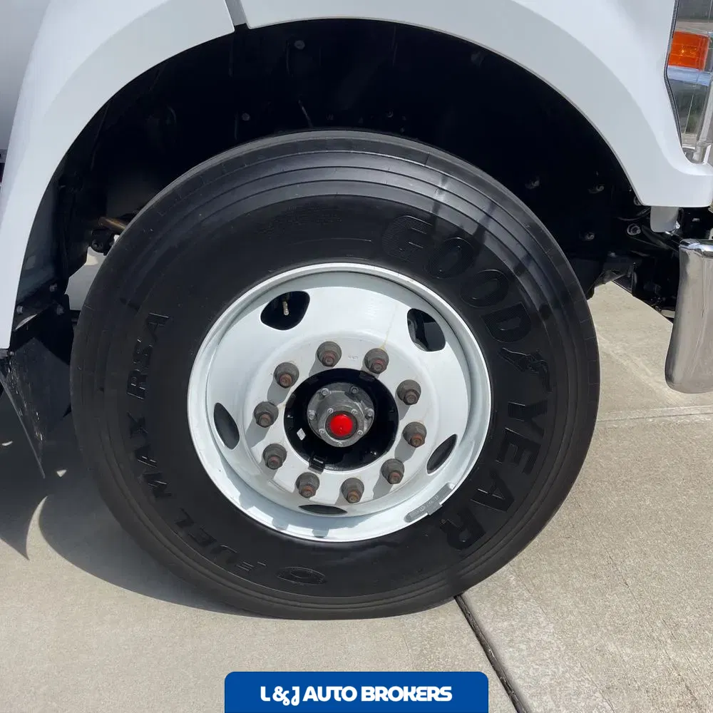 2025 Ford F-750 Super Duty