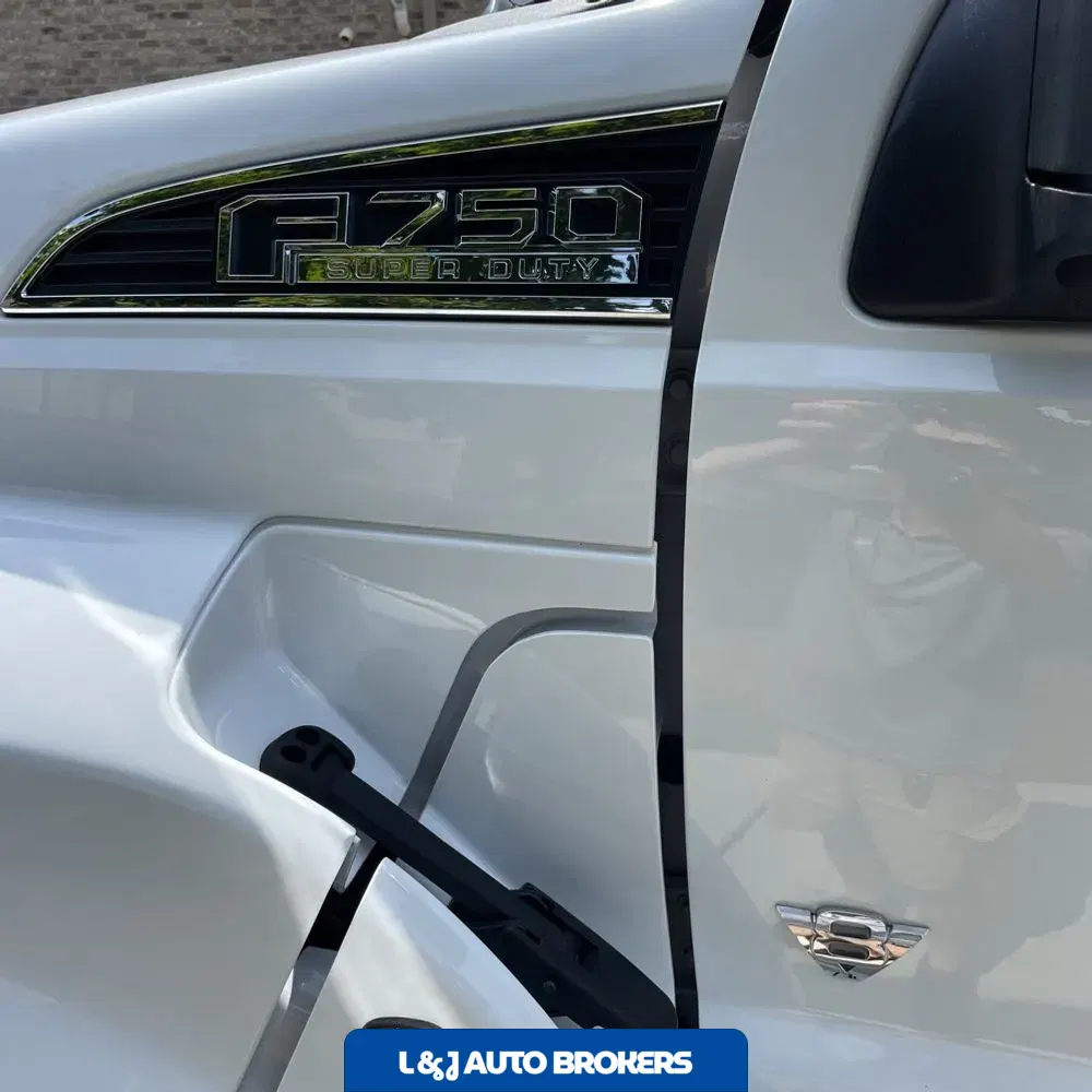 2025 Ford F-750 Super Duty